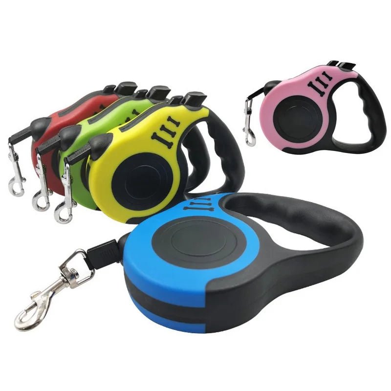 A tangle-free, retractable dog leash with an automatic locking system, perfect for small, medium, and large dogs.