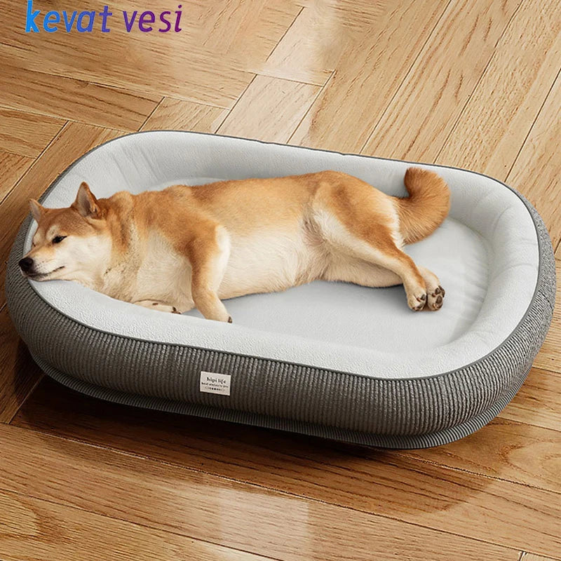 Give your pet the ultimate comfort with this memory foam sleeping mat.