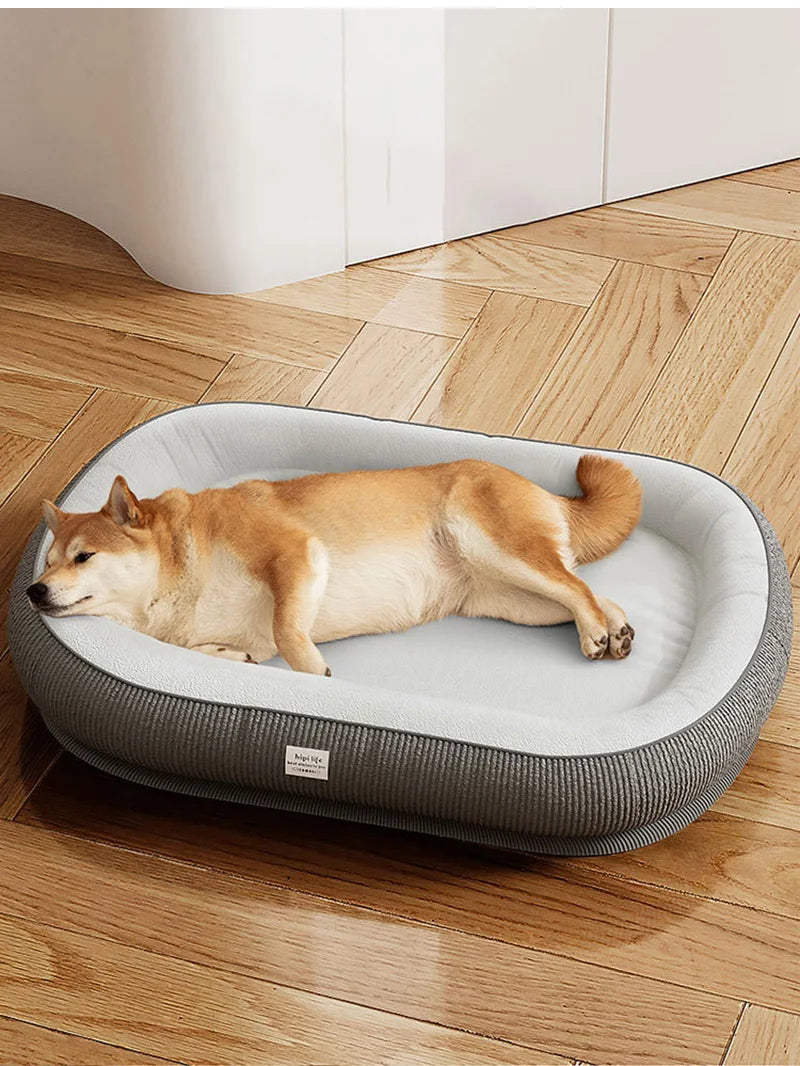 Give your pet the ultimate comfort with this memory foam sleeping mat.